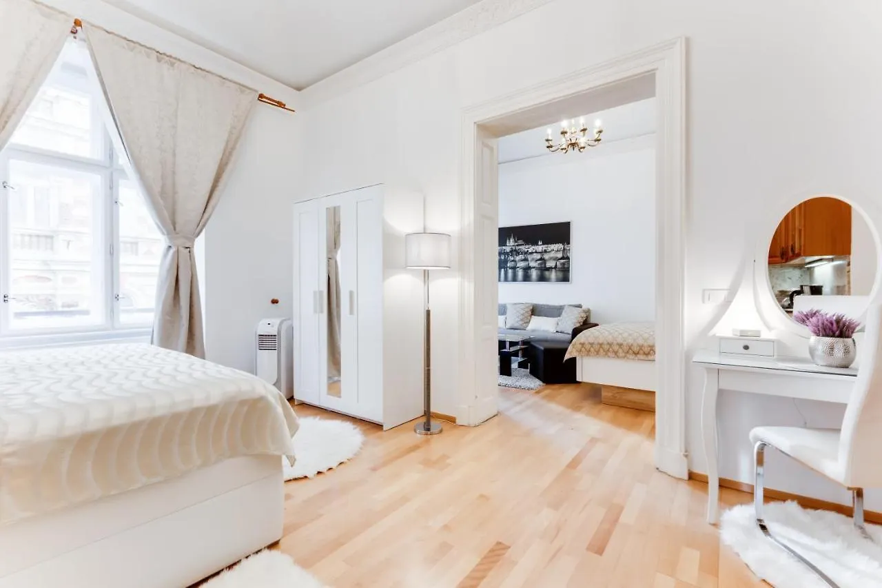 Wenceslas Square Royal Apartment Prag