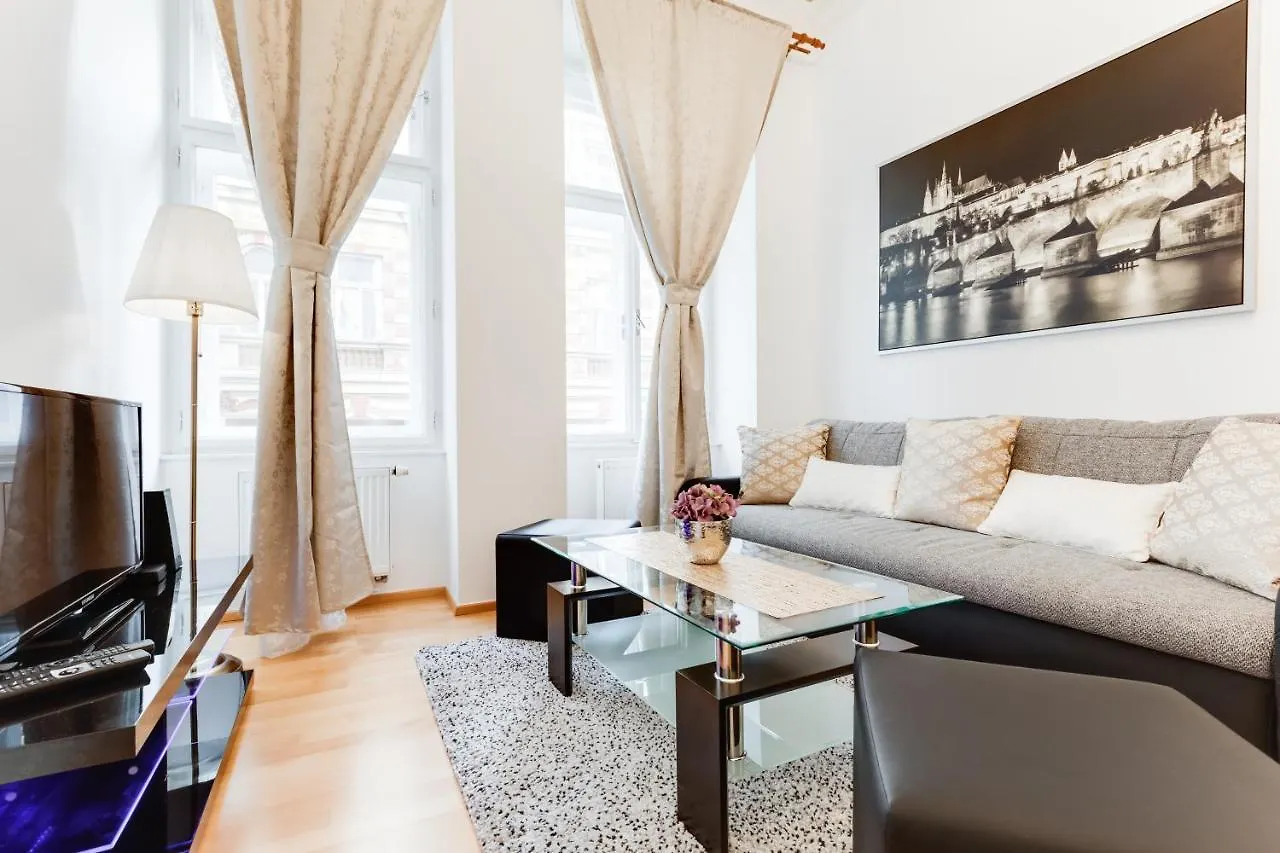 Wenceslas Square Royal Apartment Prague