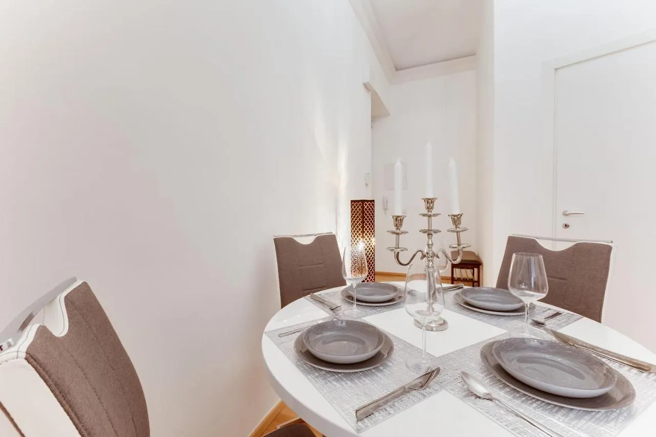 Wenceslas Square Royal Apartment Prag